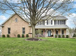 1420 Tecumseh Dr, McHenry, IL 60050