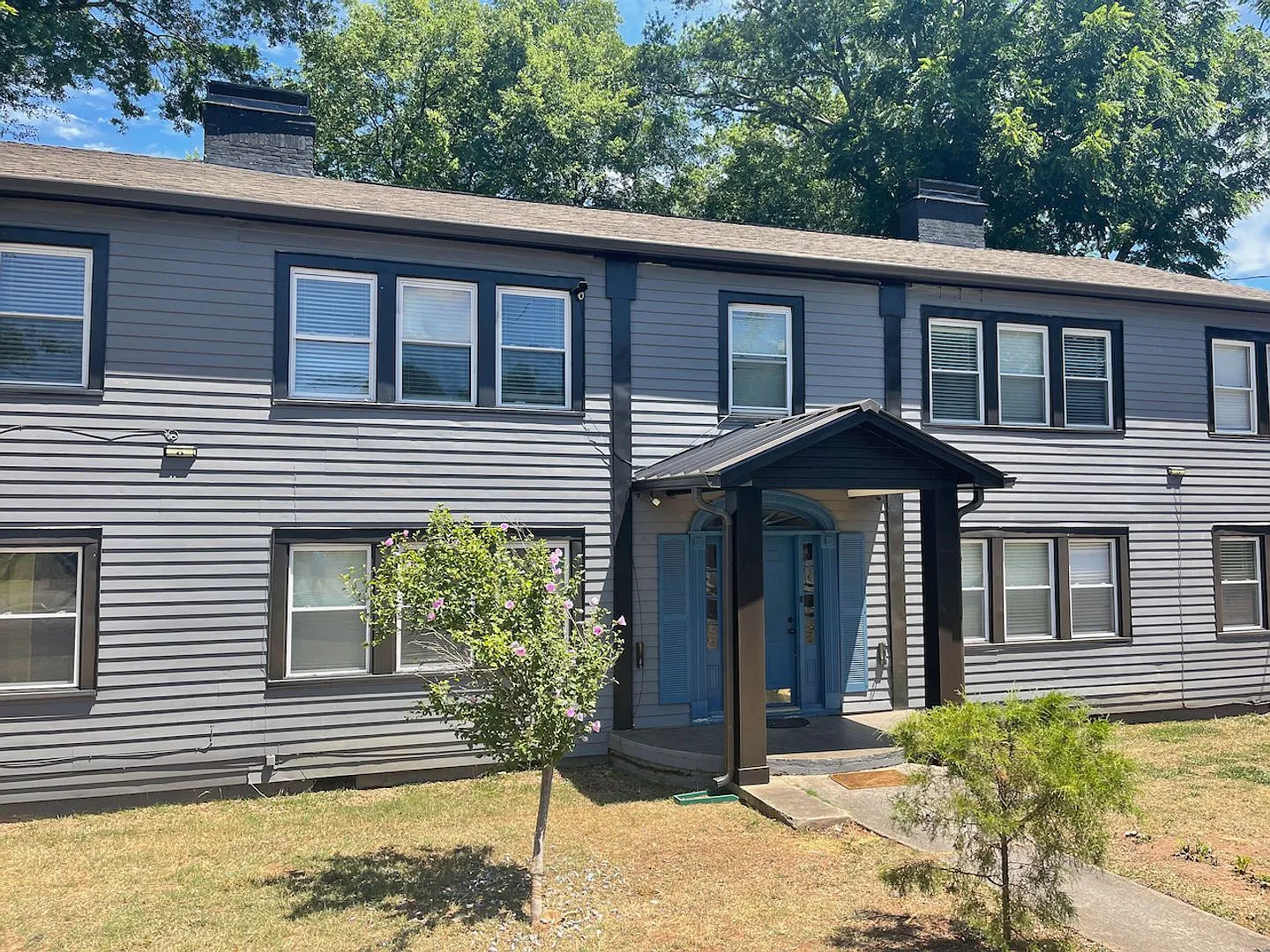 Colonial Cir — Photo 2