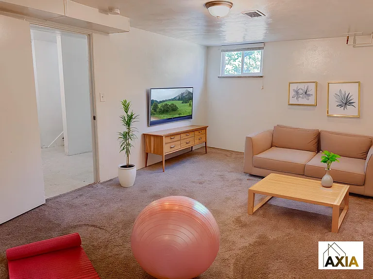 2479 S Corona St — Photo 7