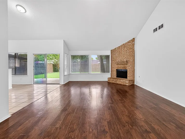 1122 Woodbridge Ave — Photo 7