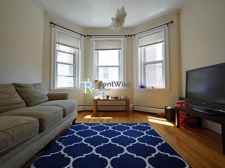 1844 Commonwealth Ave #2 — Photo 1
