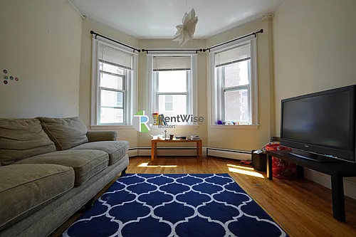 1844 Commonwealth Ave Photo 1