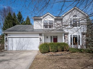 7265 Willow Oak Dr, West Bloomfield, MI