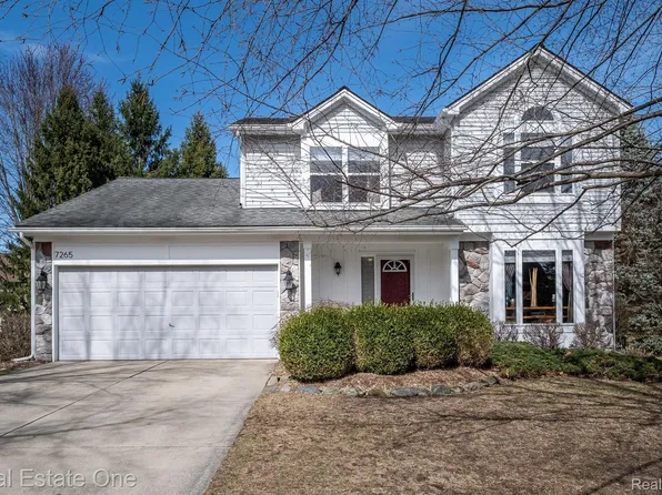 7265 Willow Oak Dr, West Bloomfield, MI 48324