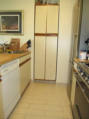 Rented by Newell and Assoc. | media 33