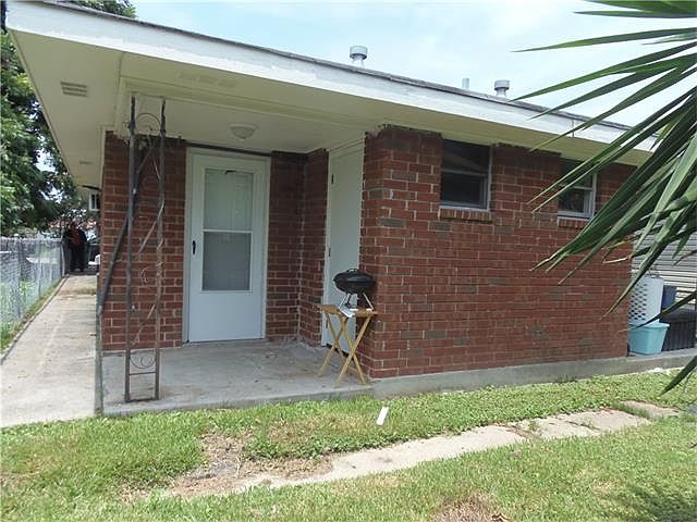 2nd image of 908 Romain St