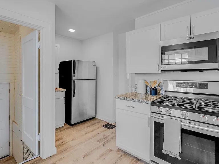 26 N Morgan St — Photo 6
