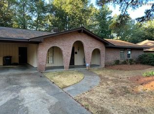 1147 Woodfield Dr, Jackson, MS 39211