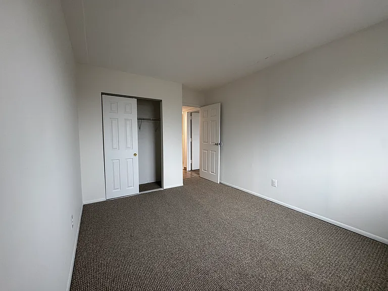56-07 Clover Pl #3L — Photo 10