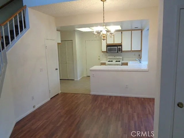 13210 Royalcrest Ct #189 — Photo 11