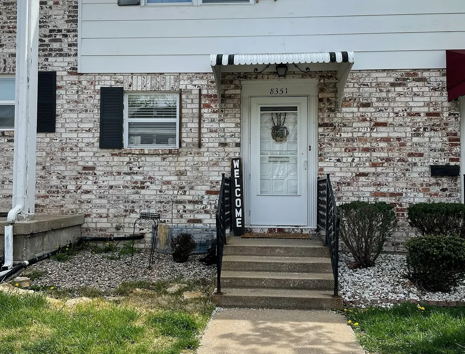 2 bed, 1056 sqft, $1,525 — Photo 2