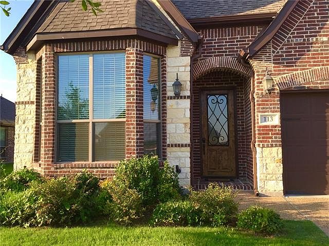 1st image of 113 Traveller St