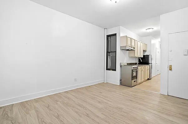 Rented by Douglas Elliman | media 24