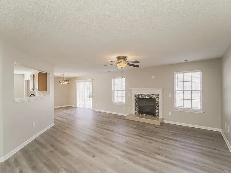 1001 Omaha Dr — Photo 5