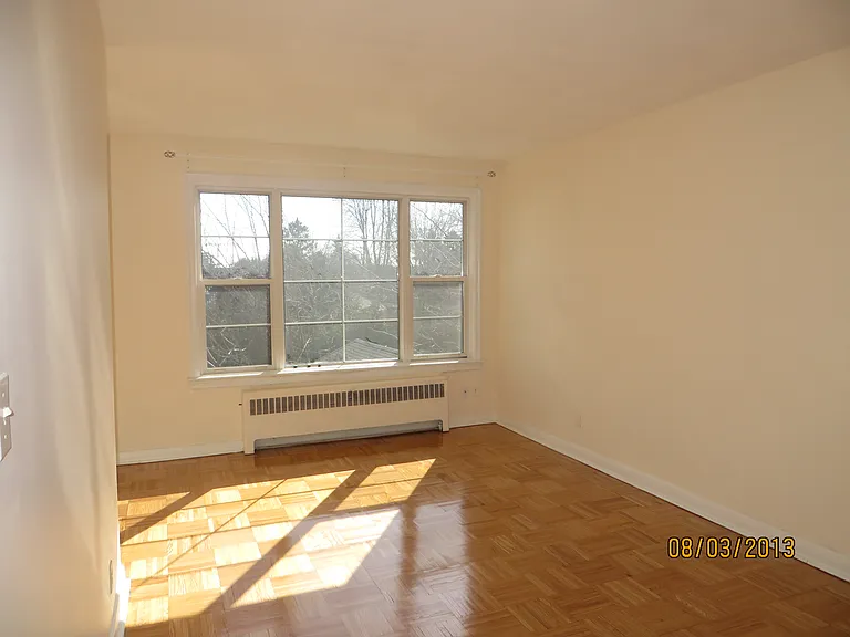 2675 Bloor St W #X — Photo 11