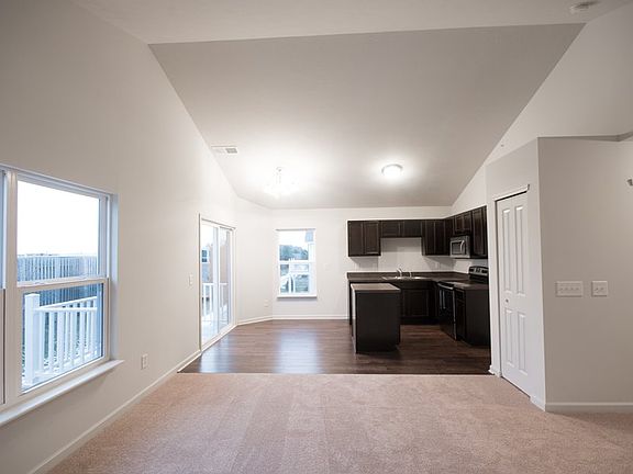 4th image of 12015 Zircon Ln Unit 600