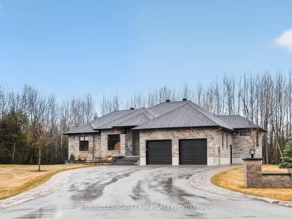 144 Country Meadow Dr, Ottawa, ON K0A 1L0