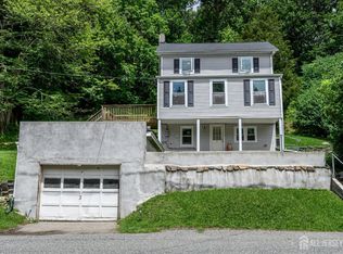98 Buckley Ave, Oxford, NJ 07863