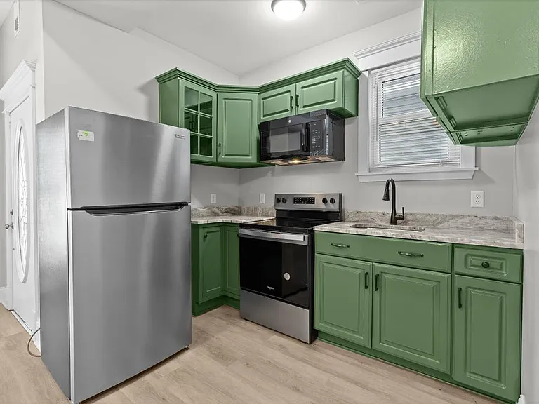 1343 S Preston St — Photo 6