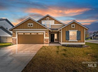 832 N Hidden View Way, Star, ID 83669