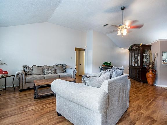 4th image of 12806 Ravensong Dr