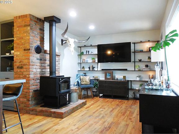 3rd image of 204 N Russell St #1