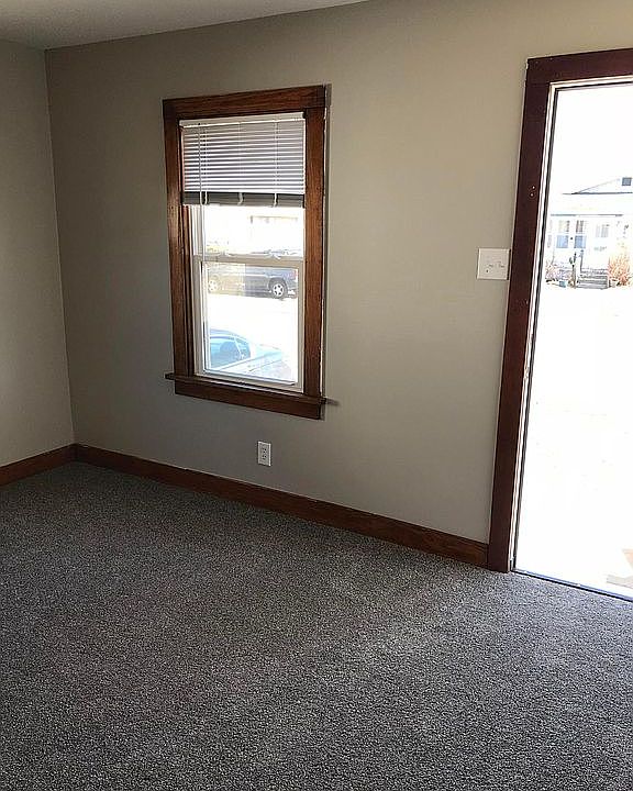 1st image of 213 Lincoln Ave