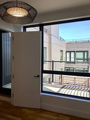 Rented by Manhattan Management LLC | media 26