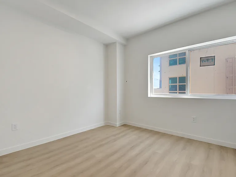 1720 N J Ter #C — Photo 11