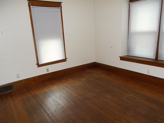5th image of 1171 Edgewood St NE