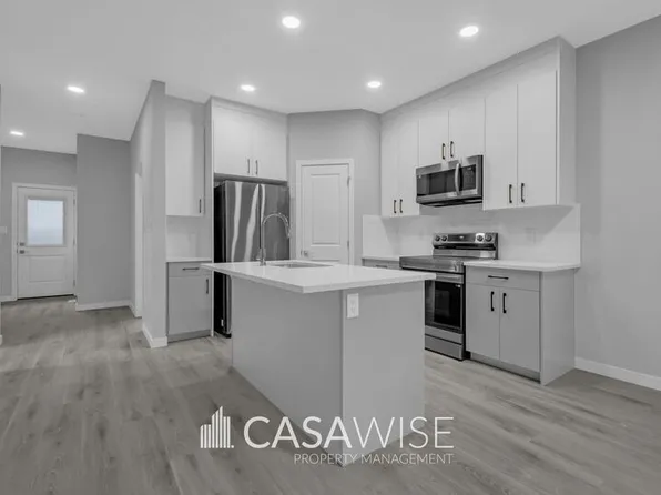 11927 125th St NW, Edmonton, AB T5L 0S3