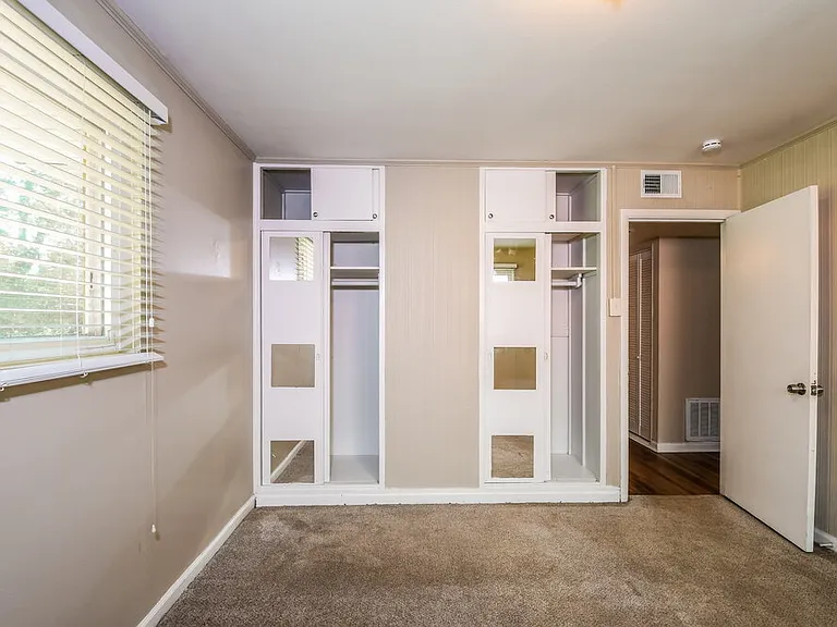 933 Lebon Dr — Photo 9