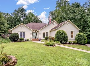 202 Woodridge Dr, Belmont, NC 28012