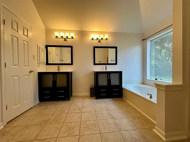 1318 Cedar Terrace Ct — Photo 24