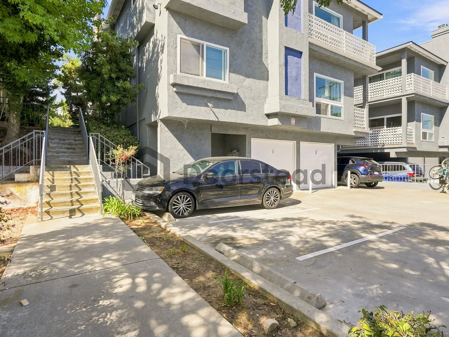 3 bed, 3.0 bath, 1250 sqft, $4,900 — Photo 2