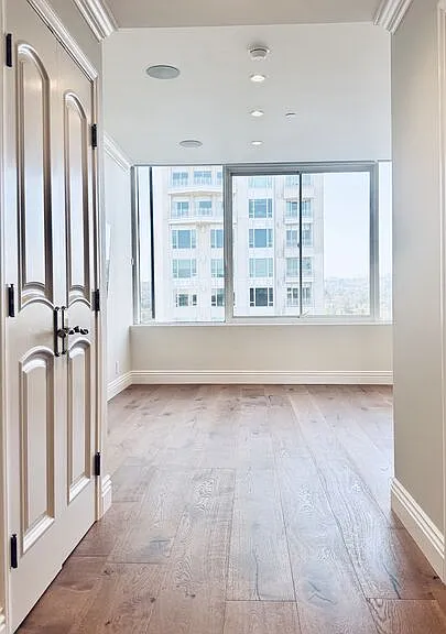 10724 Wilshire Blvd #1605 — Photo 59