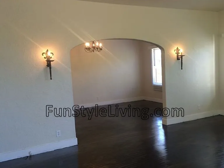1215 Illinois St — Photo 10