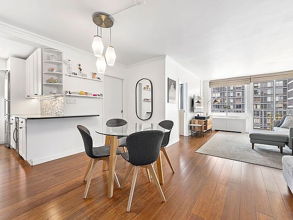 2nd image of 420 E 58th St APT 25B
