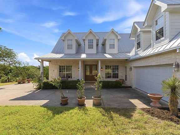 3rd image of 280 Hannah Dr