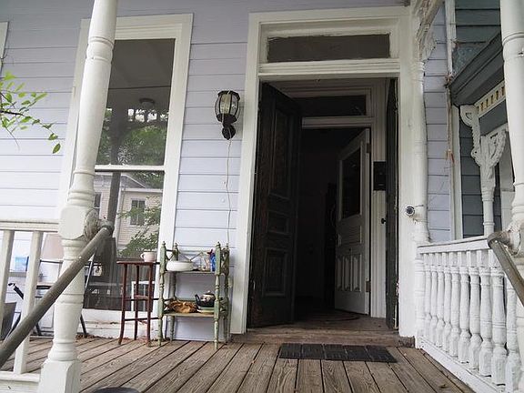 3rd image of 603 S Laurel St #A