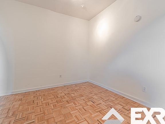 4th image of 600 Park Pl #16H