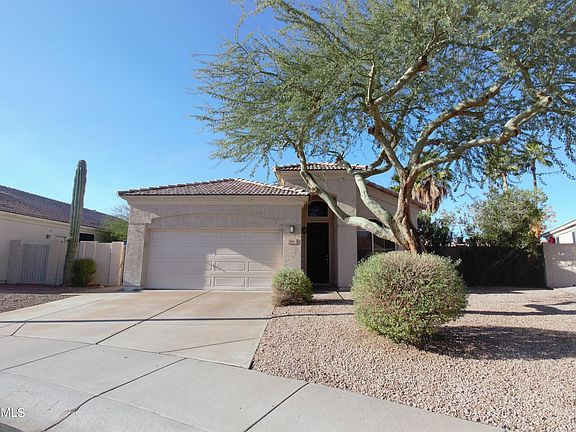 2nd image of 130 S Pineview Pl