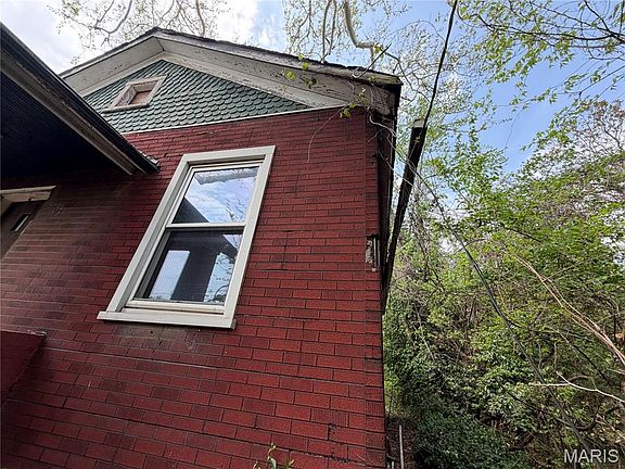 2nd image of 5403 Helen Ave