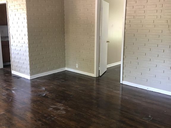 5th image of 6658 Flora Ave