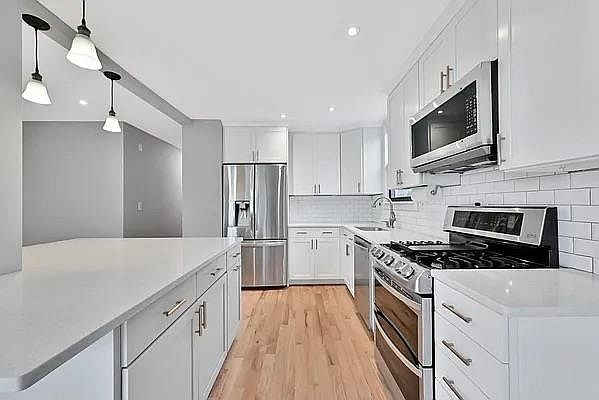 1st image of 59 Hauxhurst Ave #2