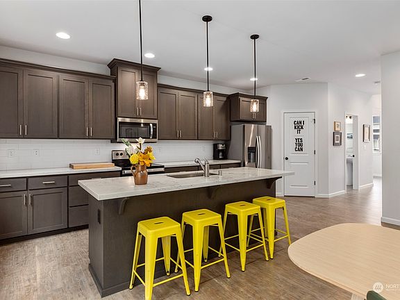 4th image of 1206 61st Avenue Ct NE
