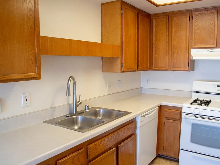 Hornblend - (3 attached units + 1 cottage) — Photo 6