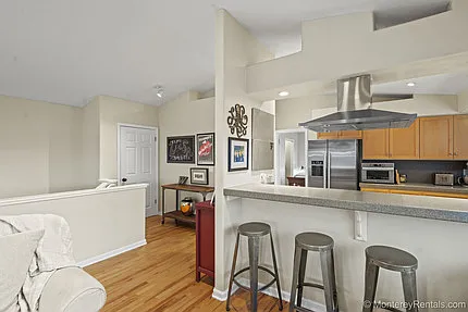 2 bed, 1600 sqft, $5,000 — Photo 4