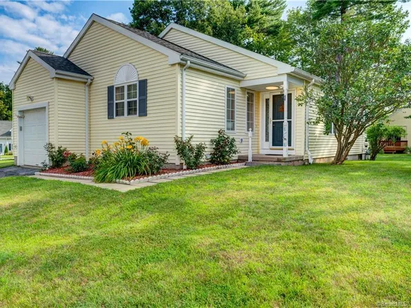 108 Winterberry Way, Torrington, CT 06790