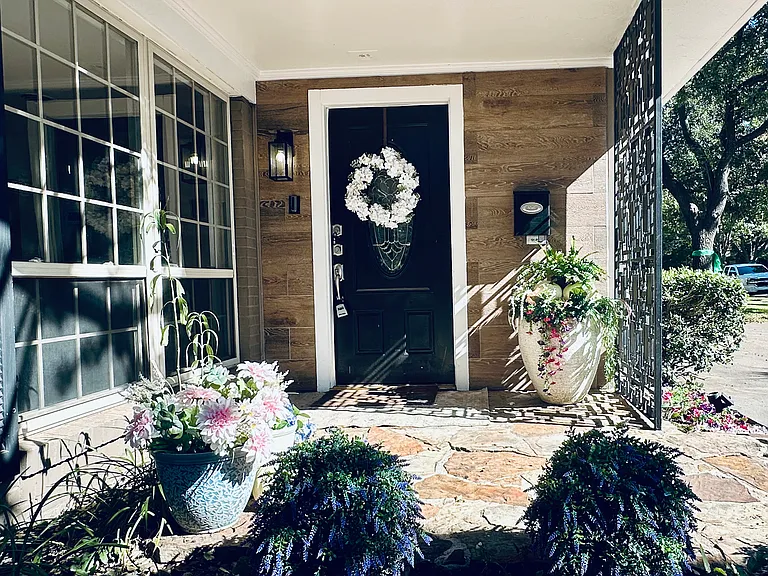 4084 Purdue Ave — Photo 1